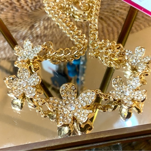 Lilly Pulitzer NECKLACE “Beach Club Blooms” SPARKLING CRYSTAL GOLD FLOWER CHAIN - Picture 6 of 11